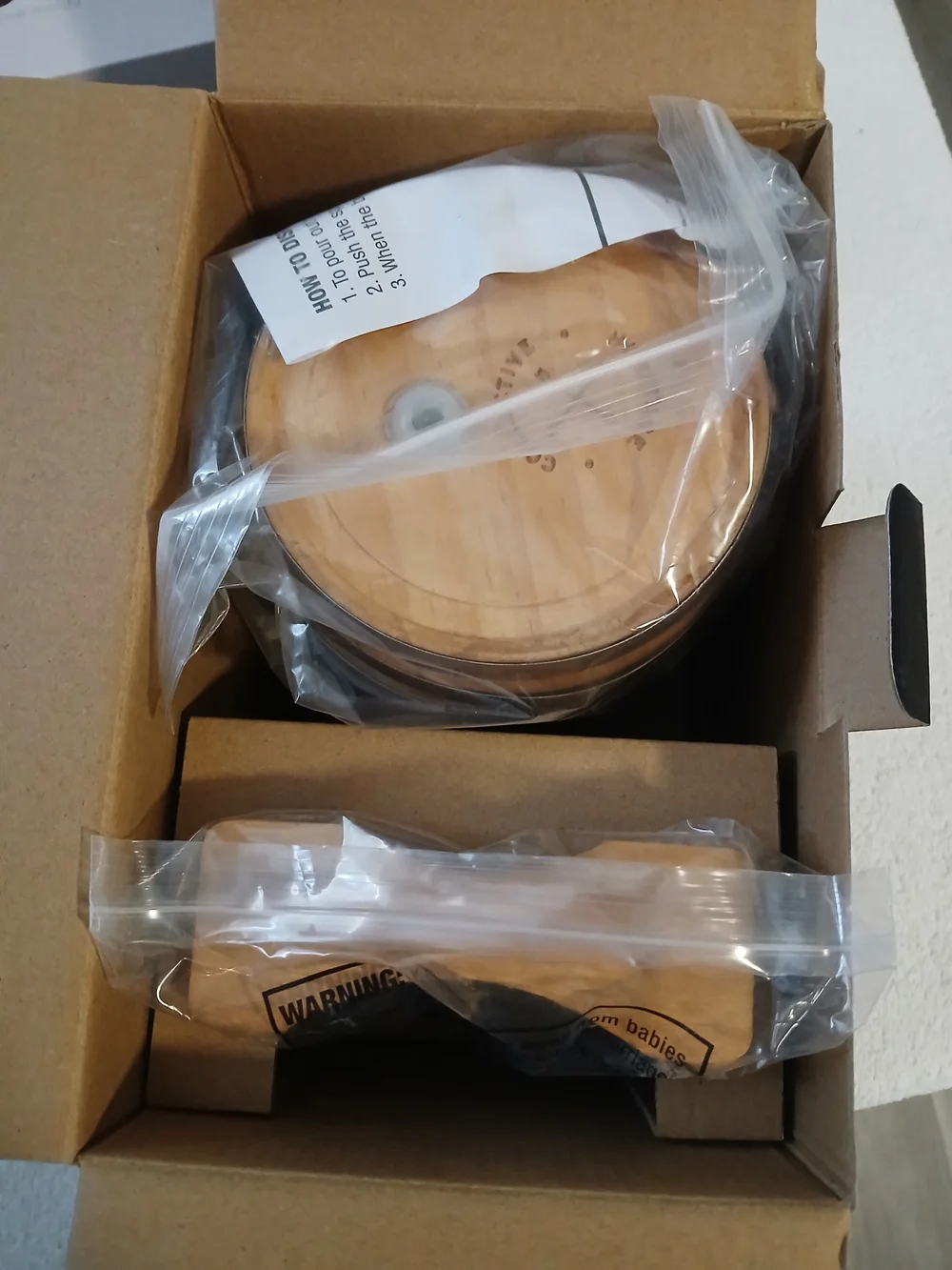Sharper Image Wood Barrel Whiskey Dispenser - Natural Wood‎ NIB